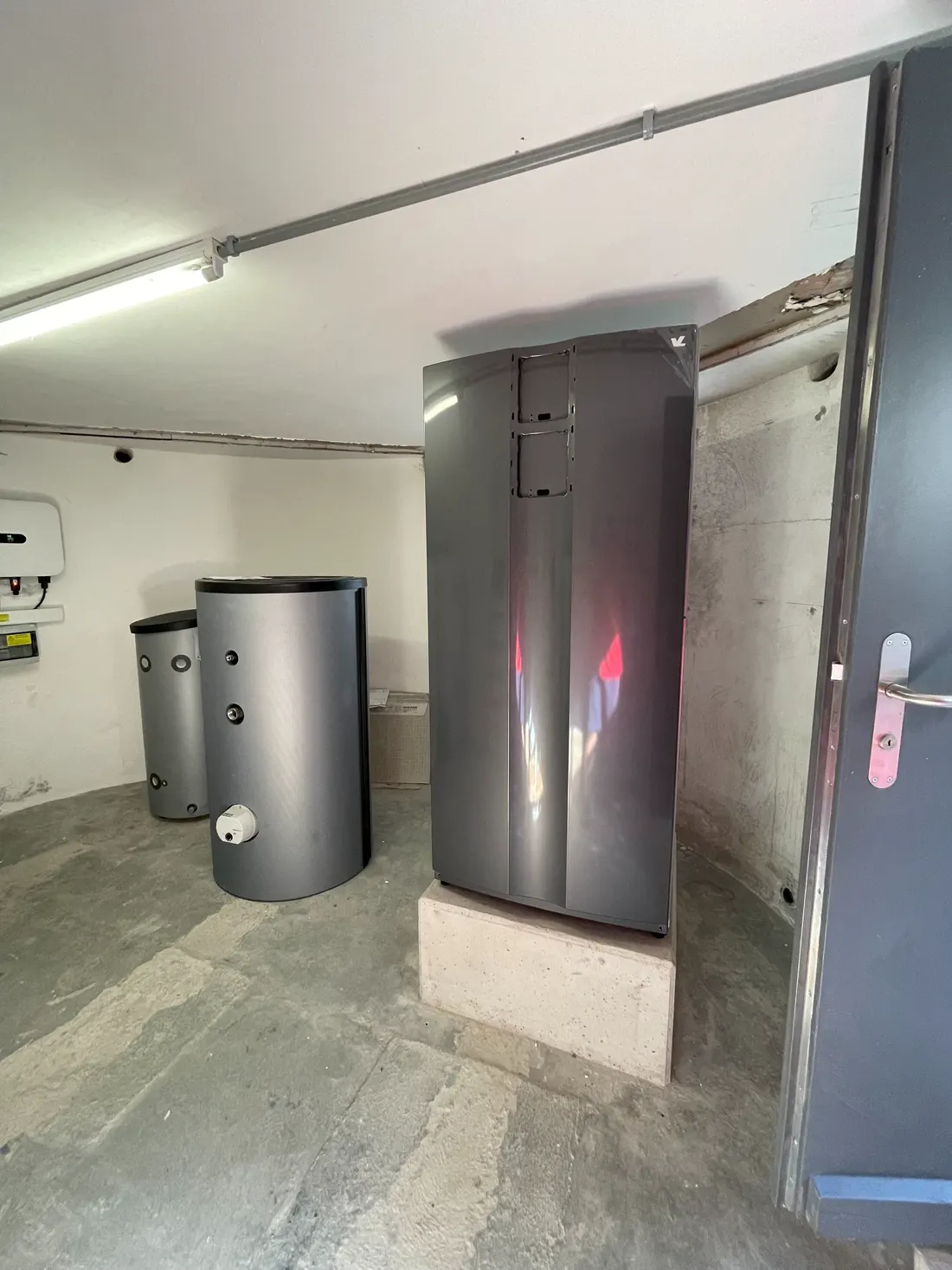Accumulatori in un locale caldaia